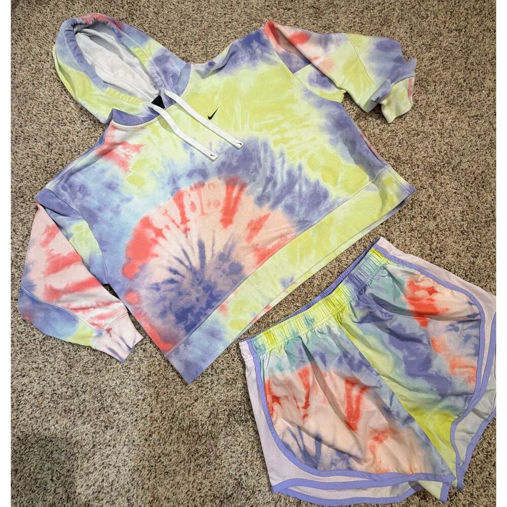 Nike DriFIT Tie-dye Pullover Training Hoodie, Lined Shorts & Headband Set Size L